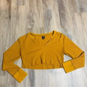 BDG Cropped Long Sleeve Waffle Knit Mustard Yellow V-Neck Size Small